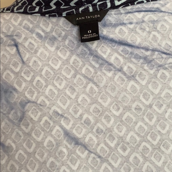 Abstract Diamond Printed Short Sleeve Knotted Wrap - Picture 8 of 10